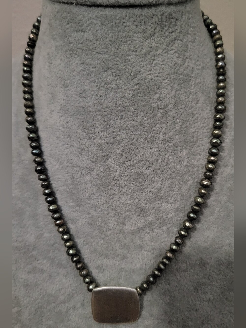 D'Escorcia 925 Sterling Silver Faceted Black Pearl Statement Necklace